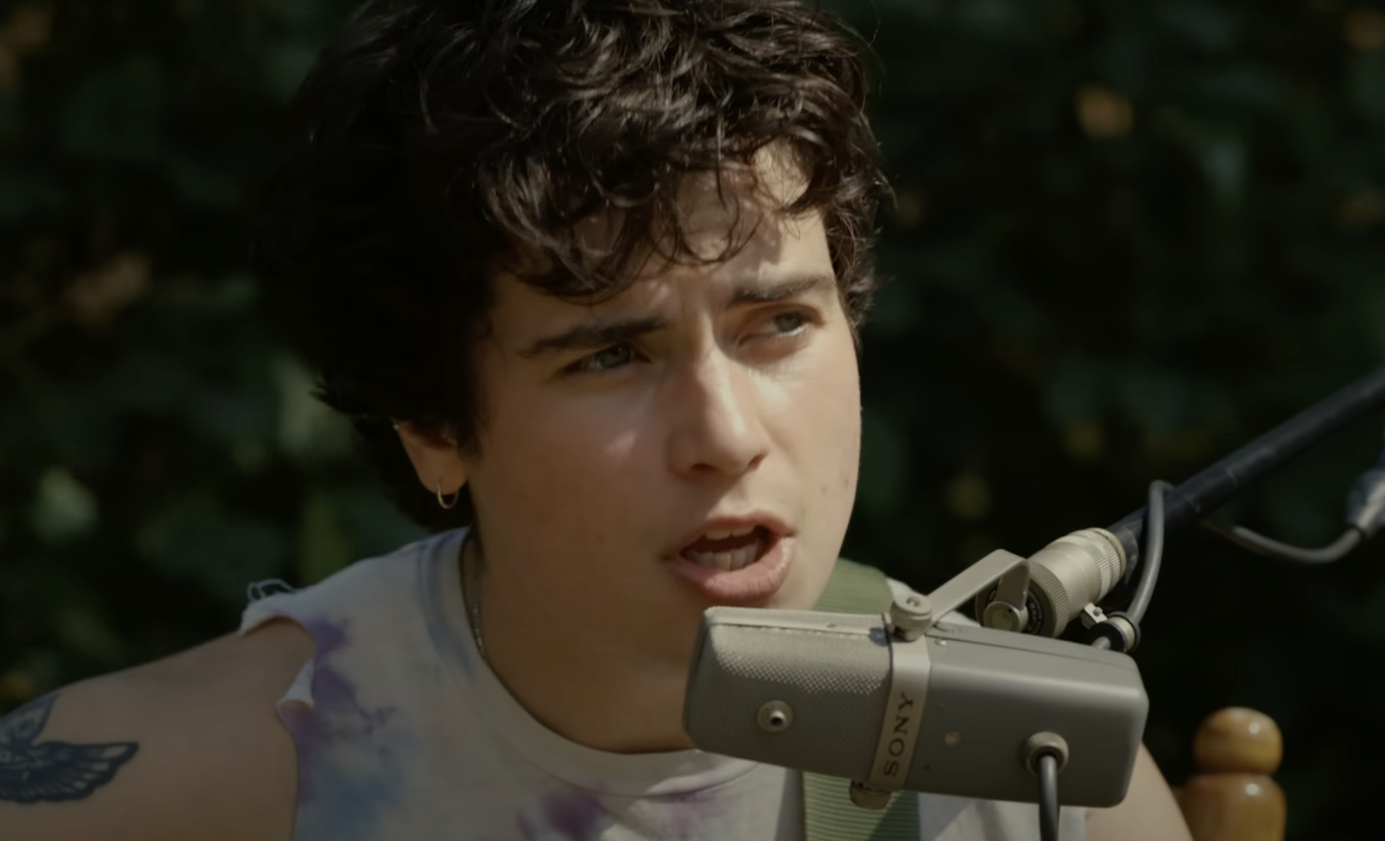 Bells Larsen forced to cancel US tour dates due to trans visa rules