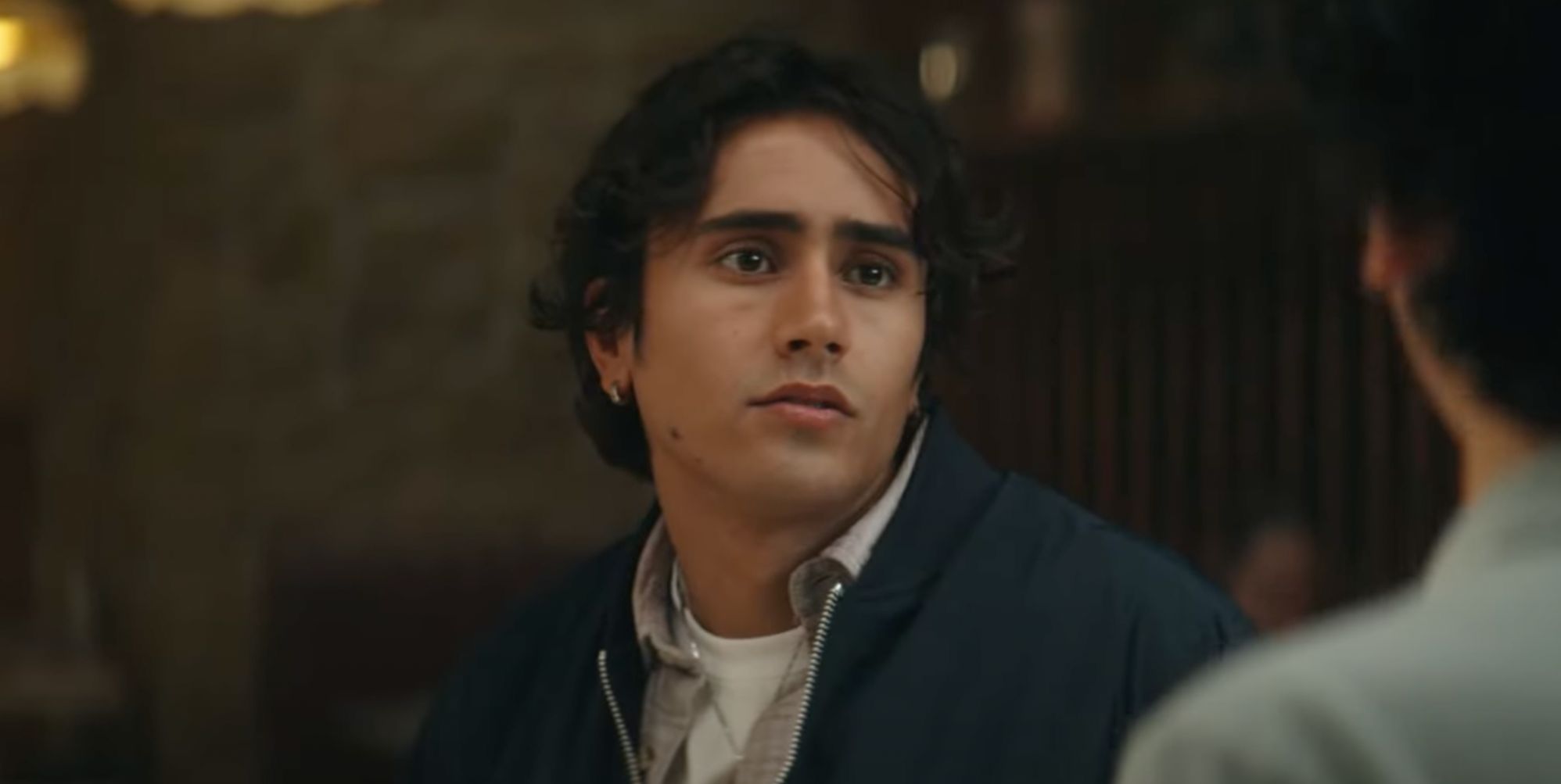 Love, Victor star Michael Cimino flashes abs in future gay awakening scene in new drama Motorheads