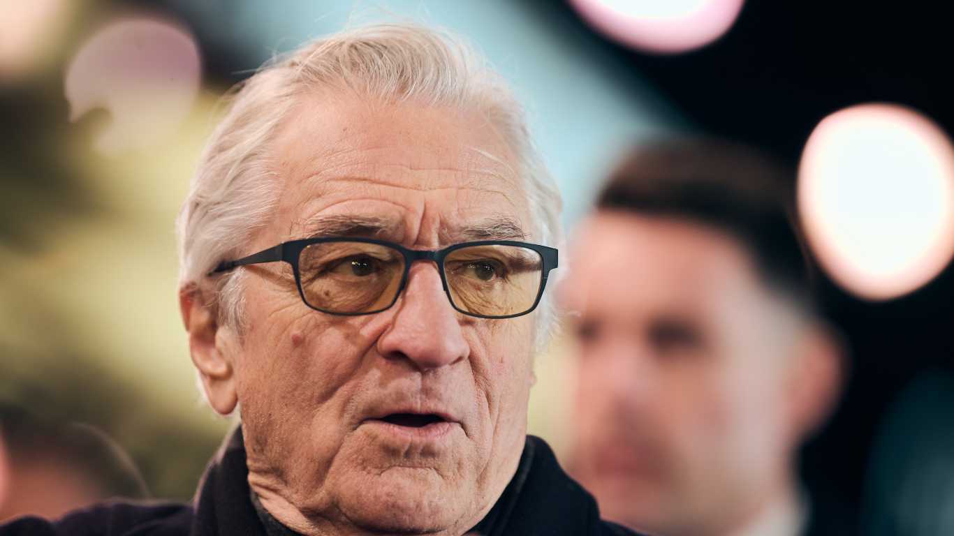 Robert De Niro voices support for trans daughter Airyn after she comes out