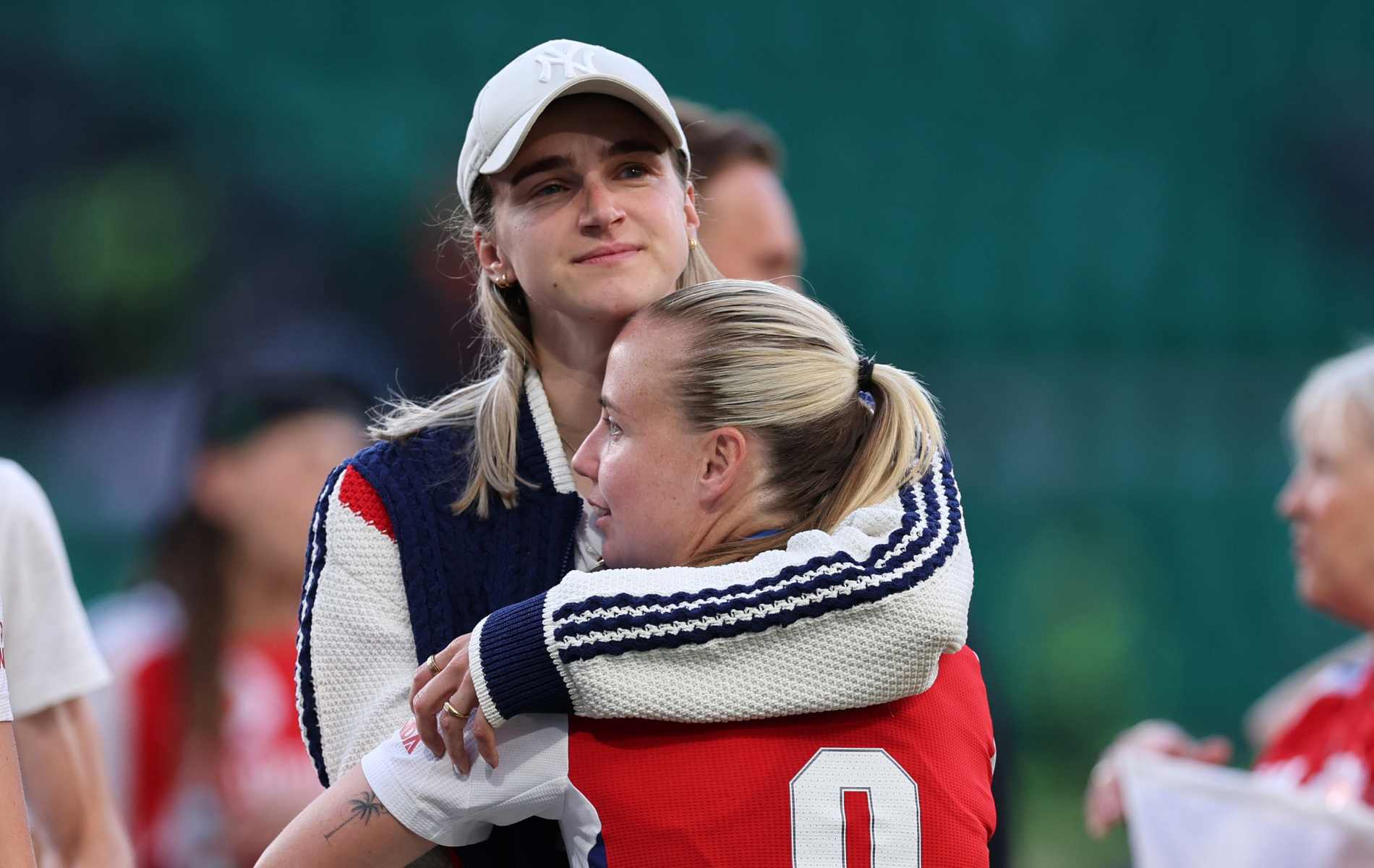 England Lioness Beth Mead on facing Dutch girlfriend at Euros: 'We're very competitive'