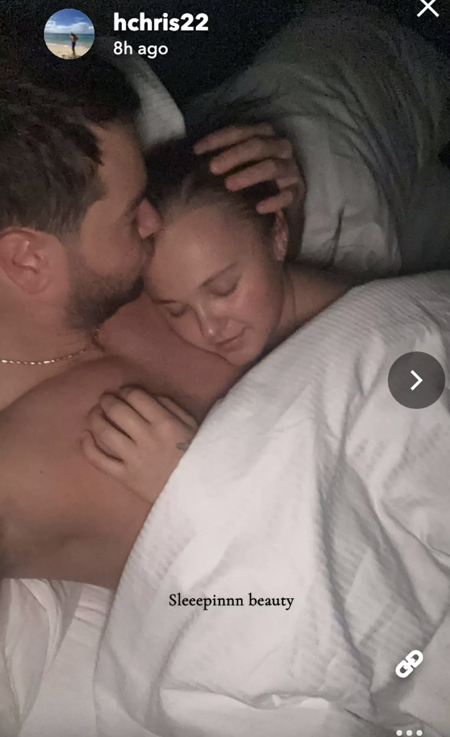 Chris Hughes snuggles Jojo Siwa. (Snapchat/Chris Hughes)