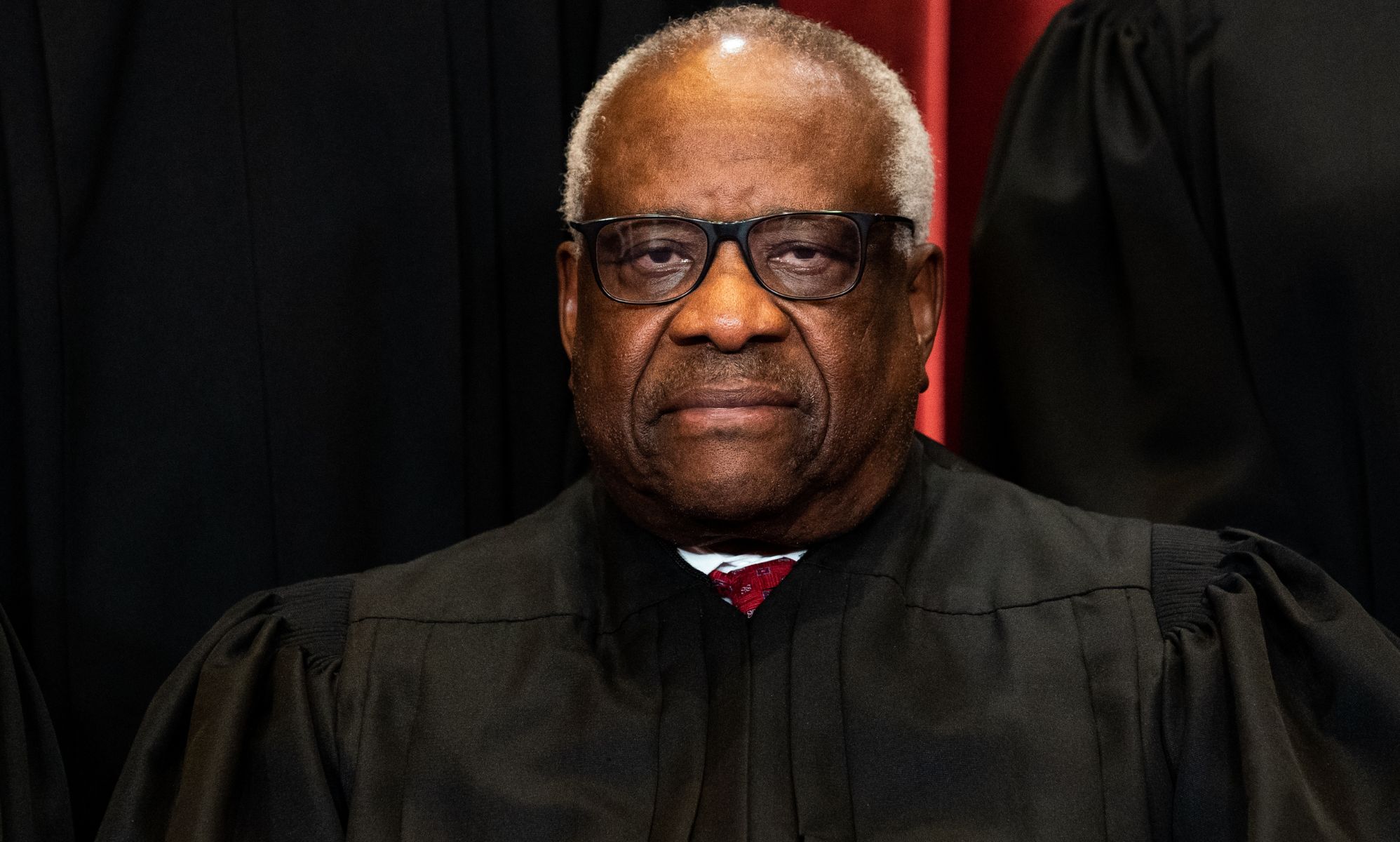 A portrait image of Clarence Thomas.