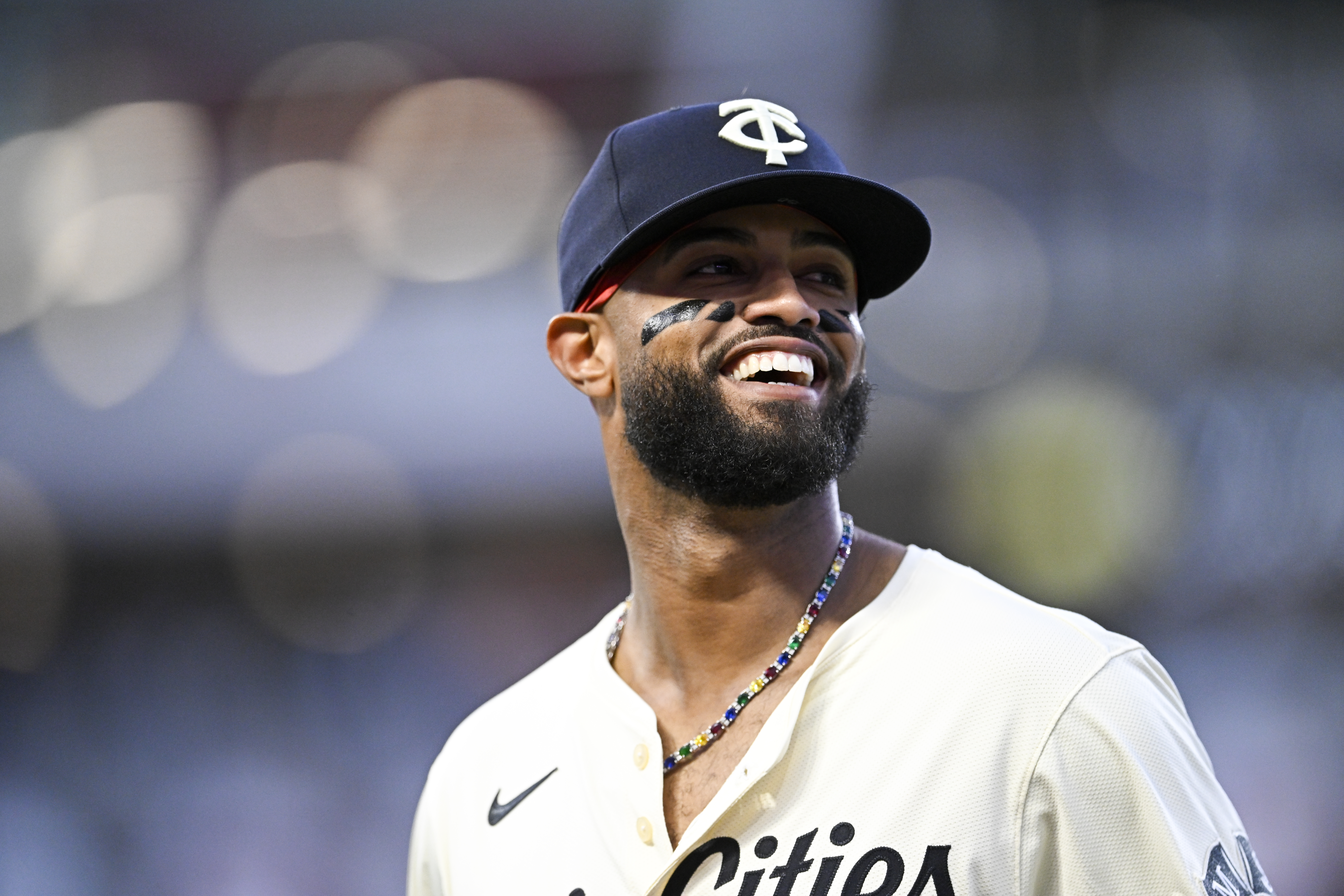 Did baseball star Willi Castro wear trans Pride colours during a game?