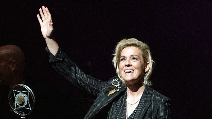 Lesbian singer Brandi Carlile sets up $25k grant to support Minnesota ICE detainees