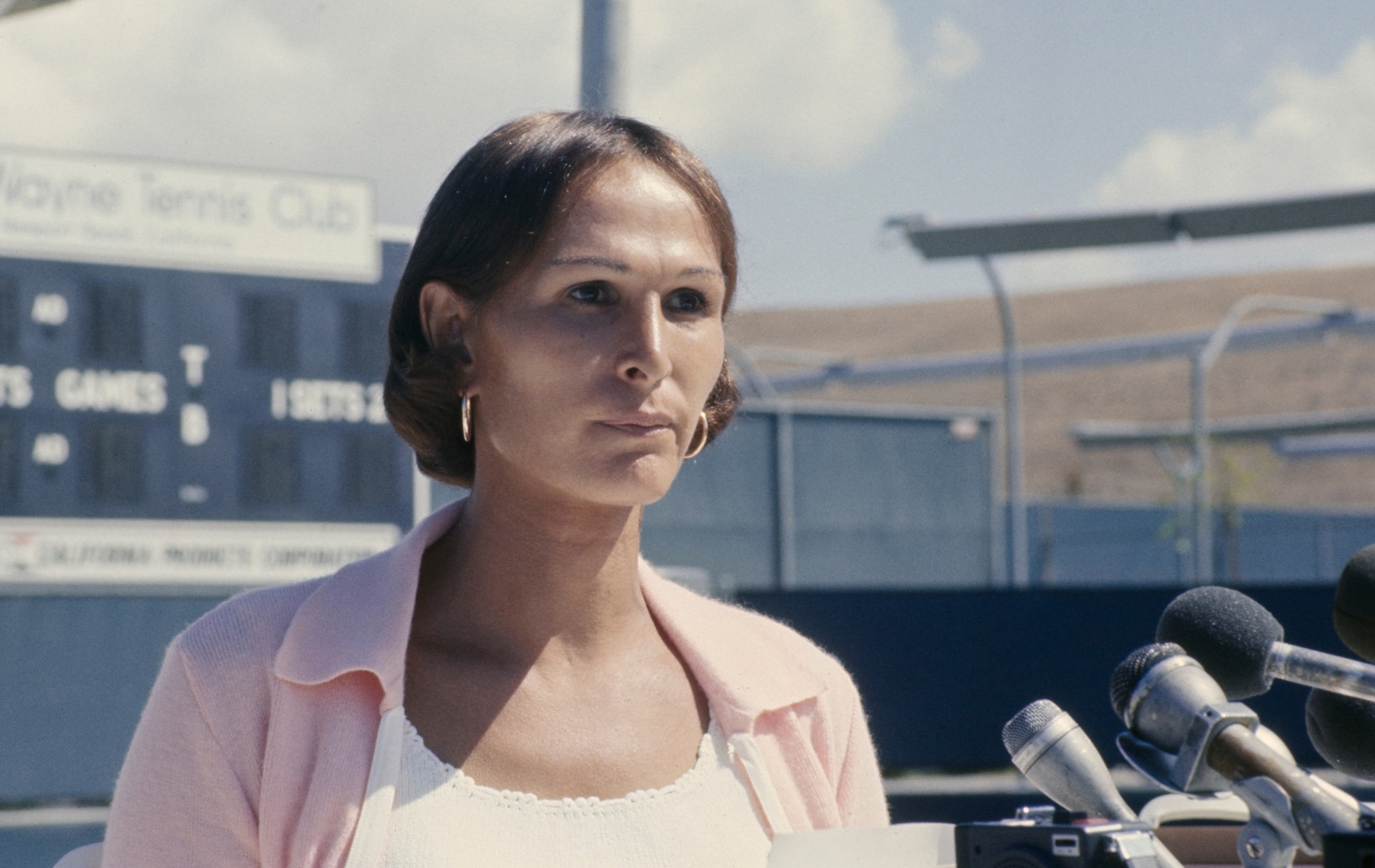The trans tennis player who coached Martina Navratilova to two Wimbledon titles