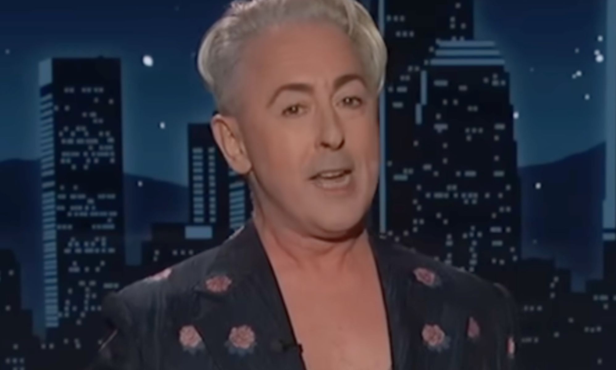 Alan Cumming says US 'treats rapists better than trans people'