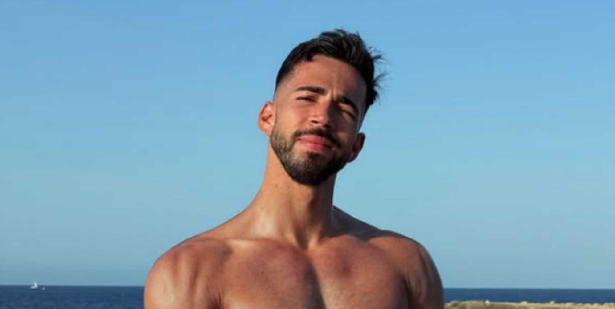 Global All Stars icon sparks huge wave of thirst with topless out of drag snaps: 'I quit'