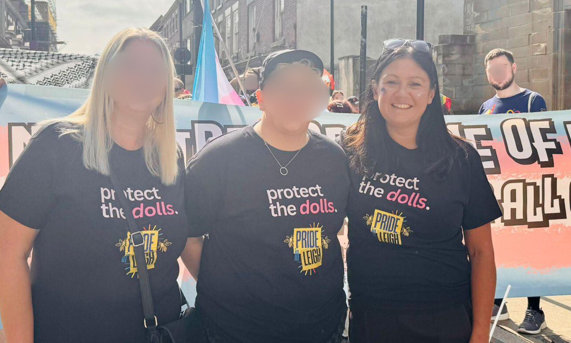 Lisa Nandy wearing the 