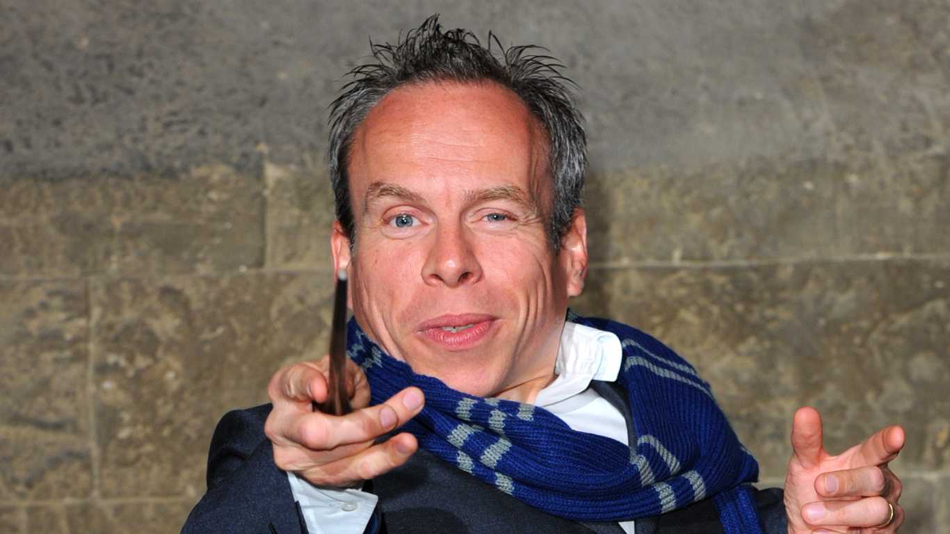 Warwick Davis will reprise his Harry Potter role in HBO series and everyone's saying the same thing