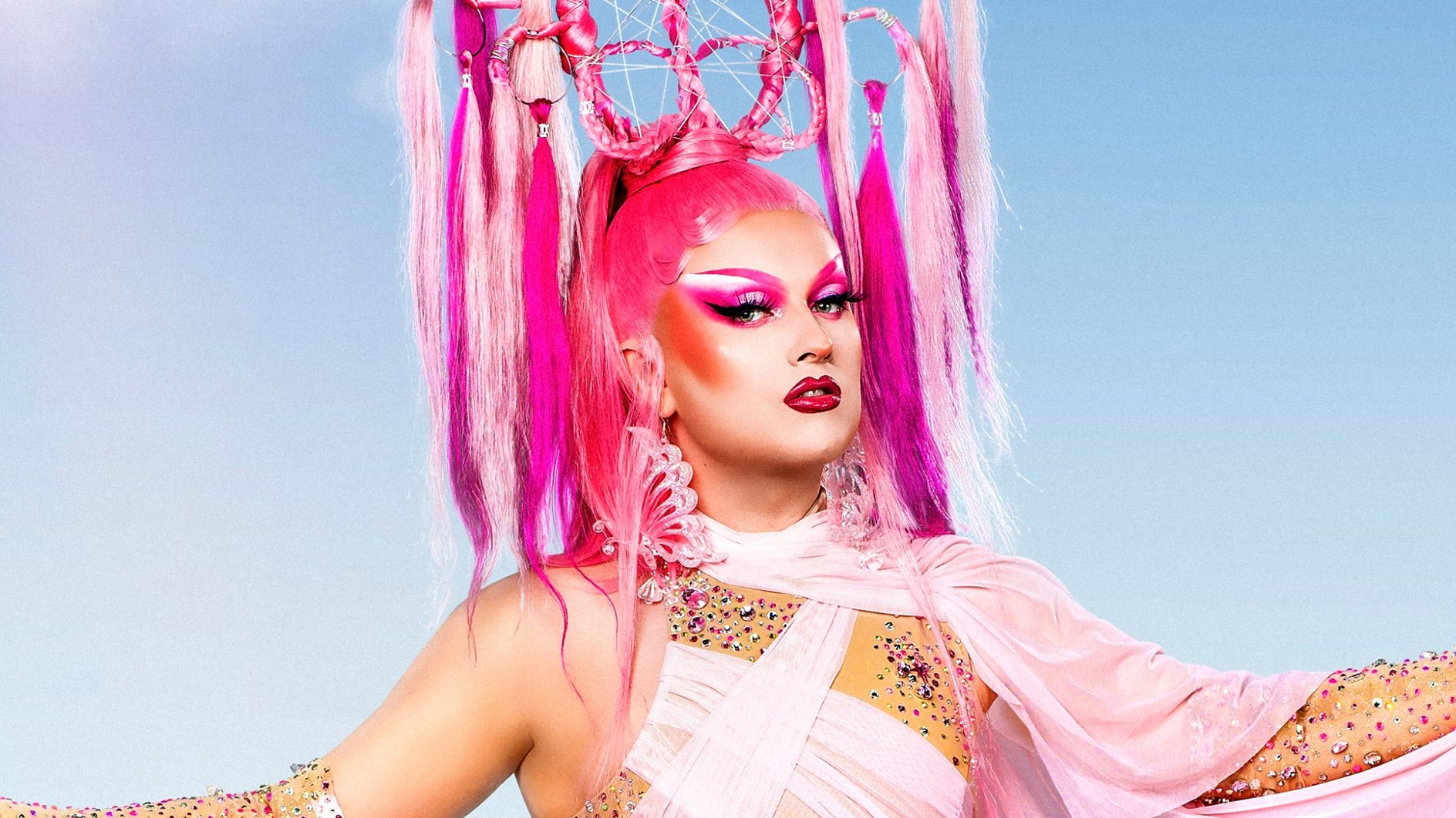 Drag Race UK's Elle Vosque reveals the disastrous way she hid her casting from friends