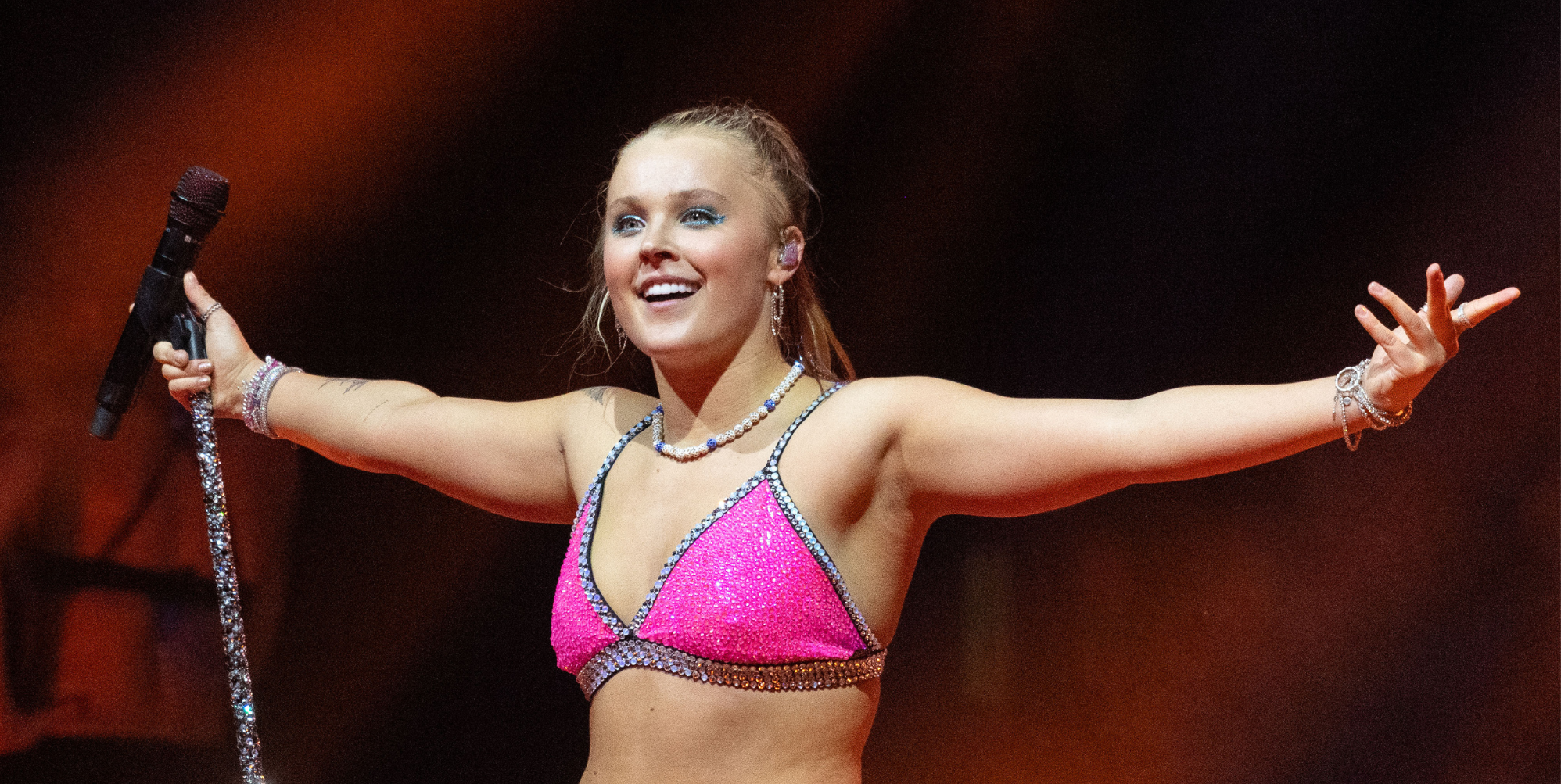 JoJo Siwa fan responds after being kicked out of her concert