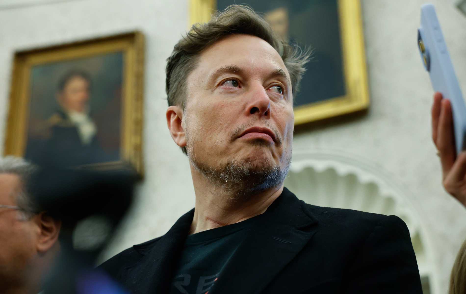 Elon Musk cancels Netflix subscription amid backlash to trans-inclusive show
