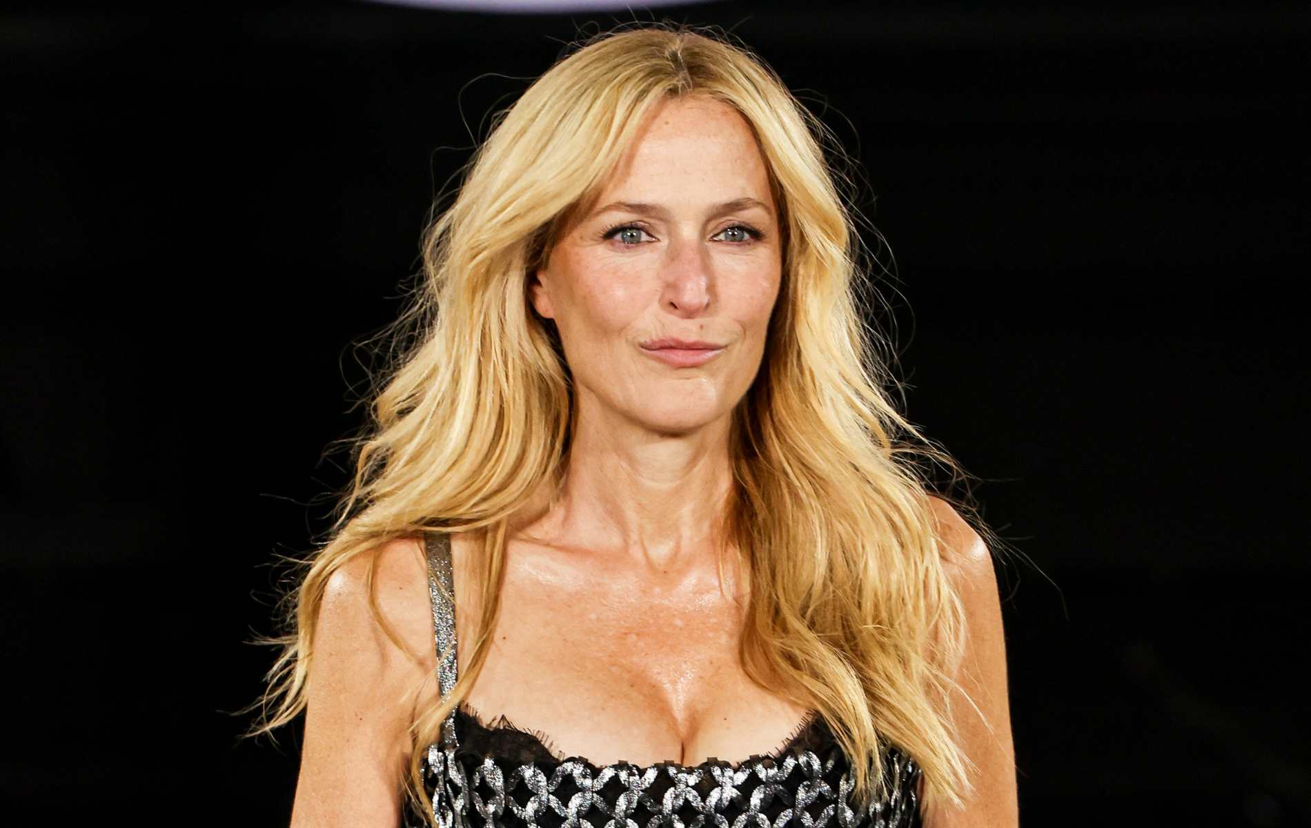 Gillian Anderson's catwalk debut for L'Oreal has the lesbians living: 'God is a woman'