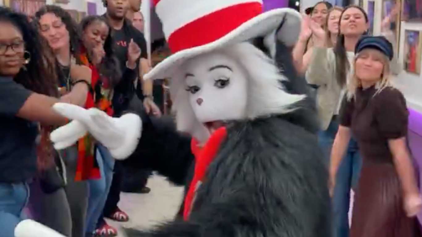 Fans go wild for Janelle Monáe’s latest hilarious and bizarre Halloween costume: 'She ate with it'