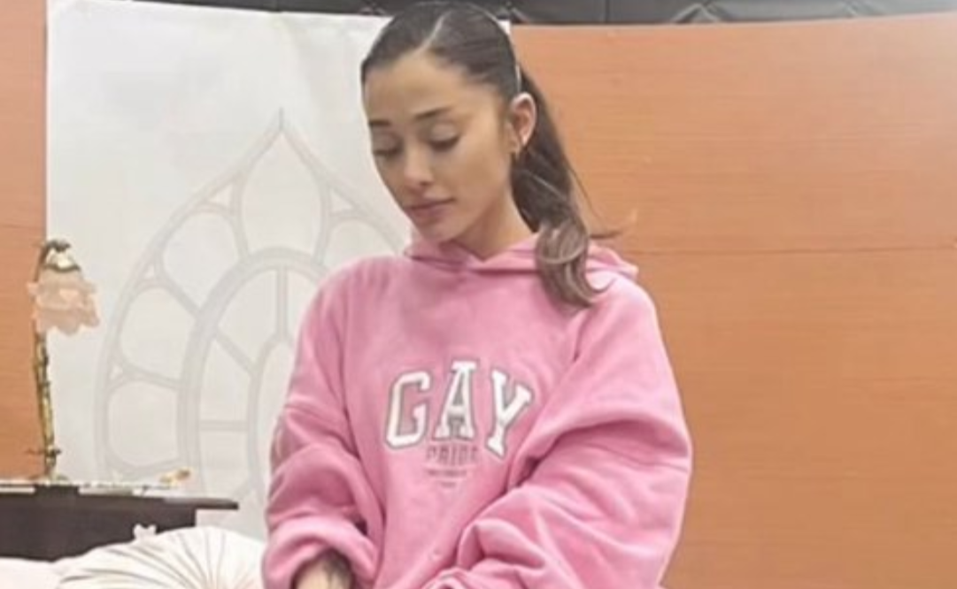 Ariana Grande wore a pink 'Gay Pride' hoodie on the set of Wicked and Gelphie shippers are gagged