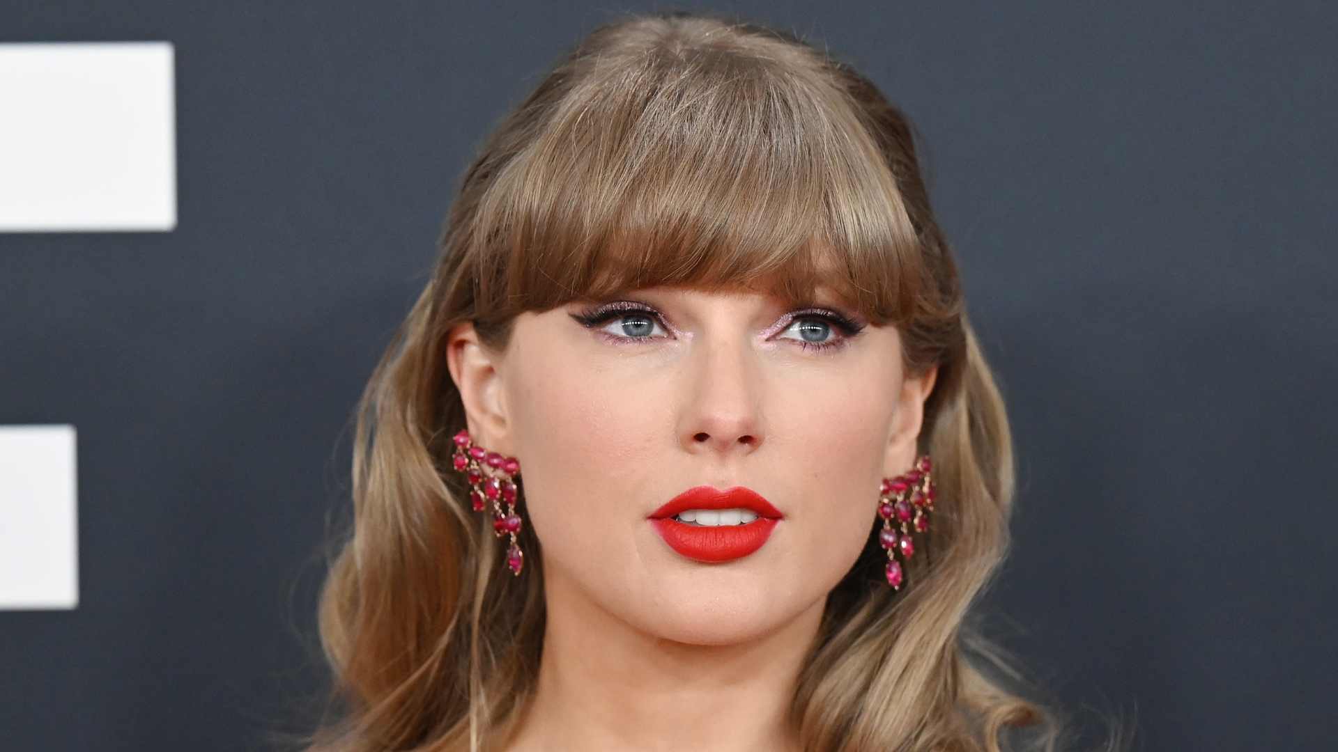 Taylor Swift's 'Actually Romantic' might be sapphic, but its outdated misogyny is sad