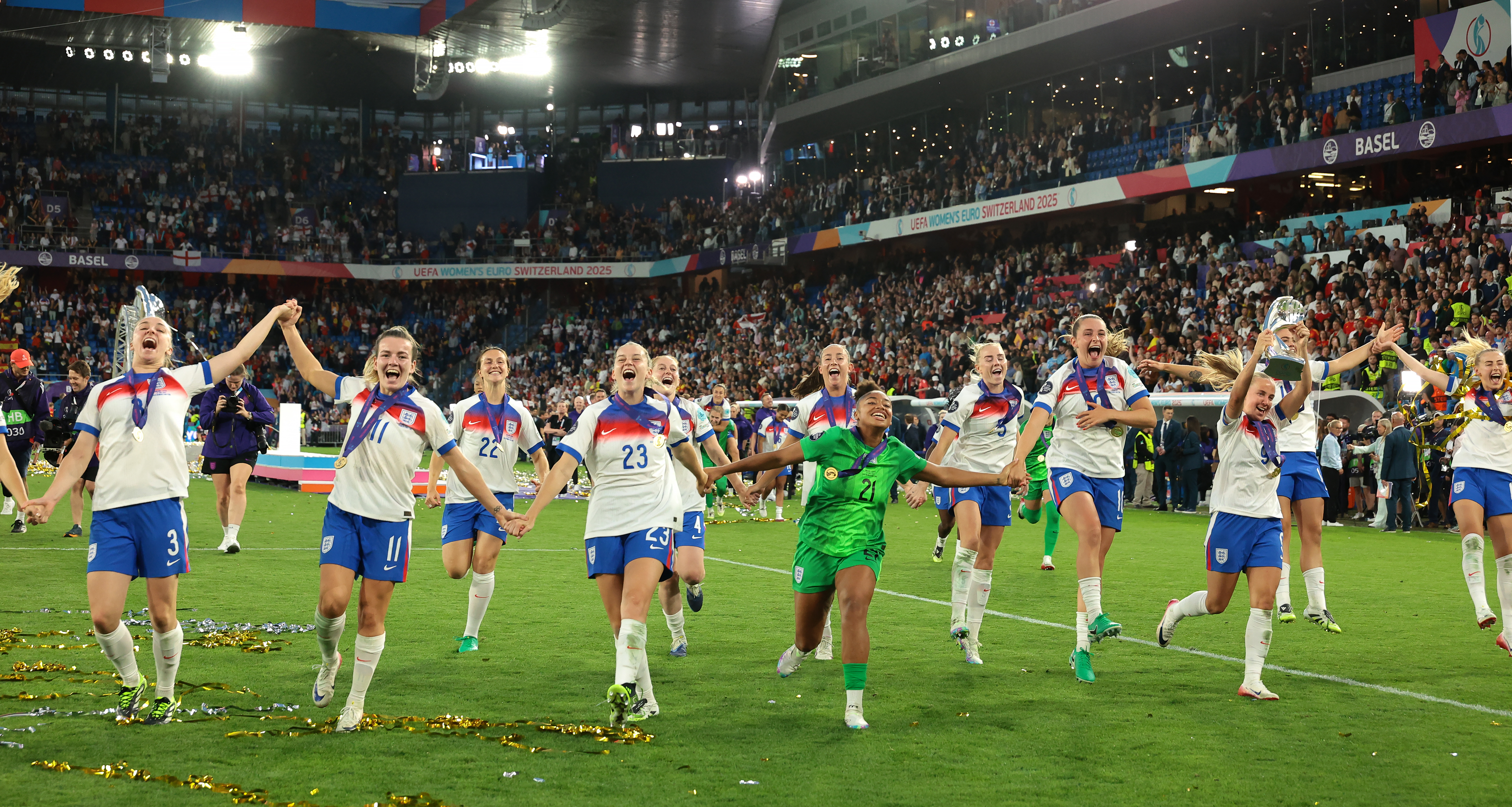 England players celebrate following the 3-1 penalty shoot out victory in the UEFA Women