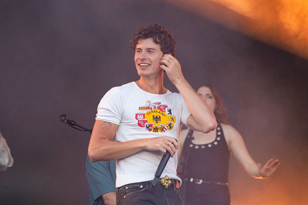 Shawn Mendes has created to being called &quot;Daddy&quot;