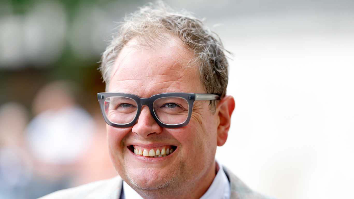 Alan Carr spills the tea about his love life and 'stamina' in eye-opening interview