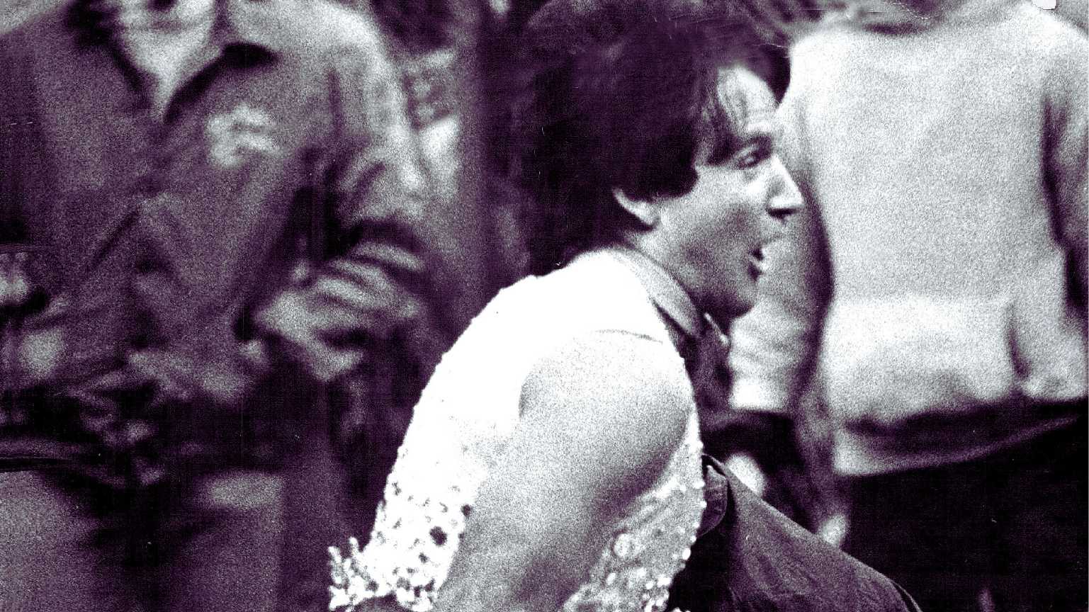 The NFL’s first male cheerleader was Robin Williams — well, kind of