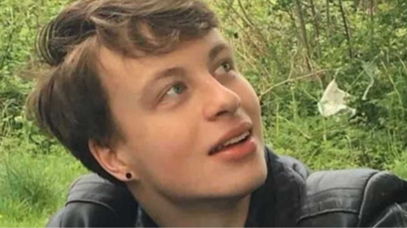 Met Police made 27 failings in 'homophobic' investigation of gay student's death