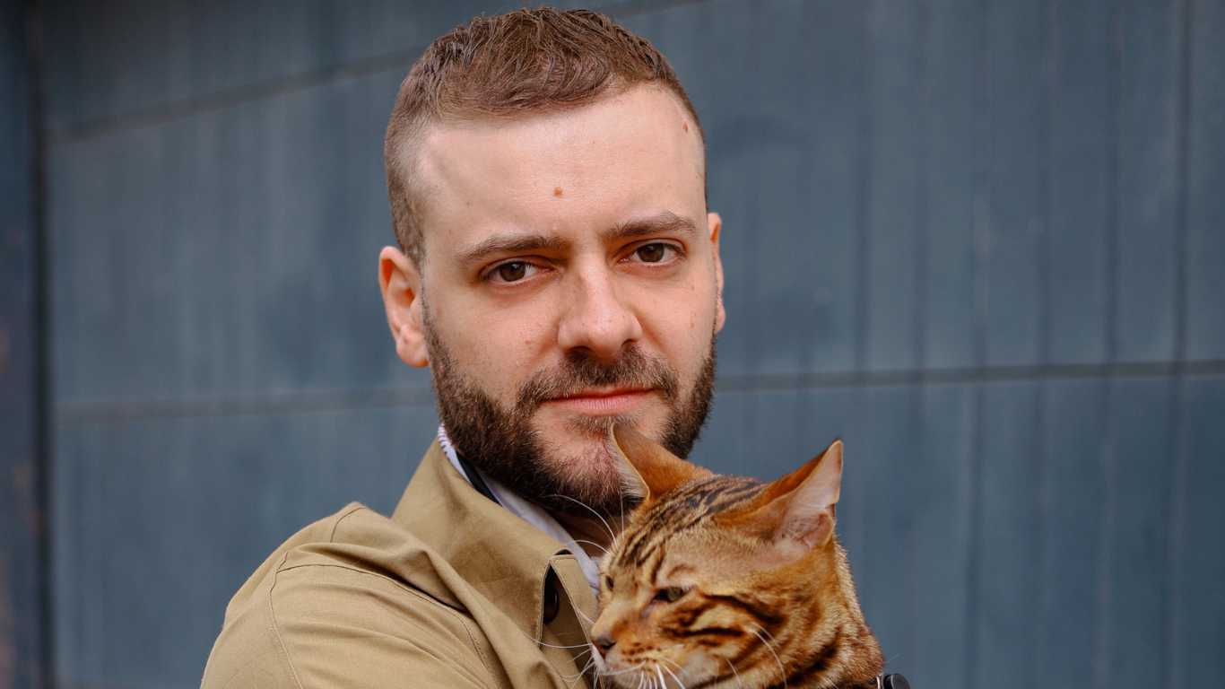 Pet influencer calls on transport police to investigate 'distressing homophobic' incident