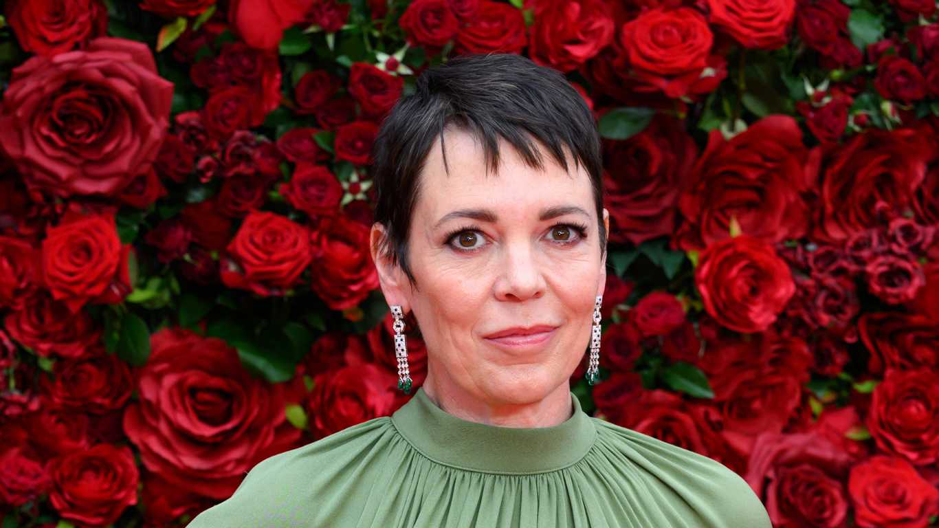 Does Olivia Colman think she's a gay man? Here's what she actually said