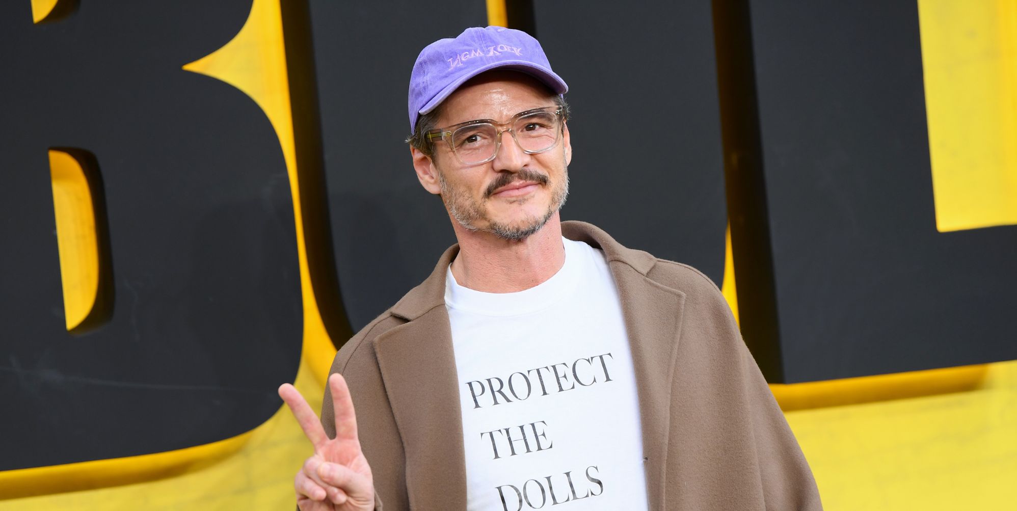 Pedro Pascal debuts very different look at Oscars and fans are all saying the same thing